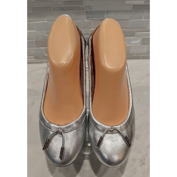 Tod's Shoes - TOD'S Women's Silver Metallic Leather Ballet Flats Size 37/7